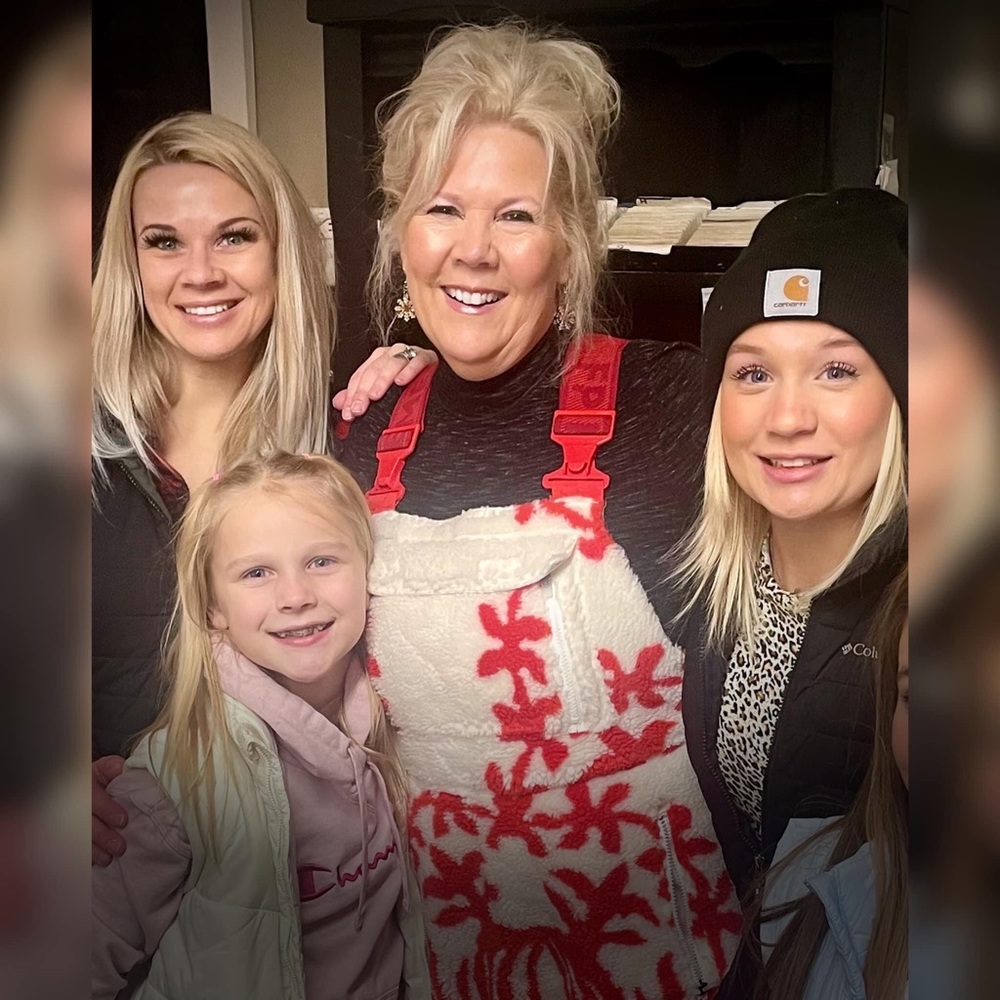 Listings below are sold!